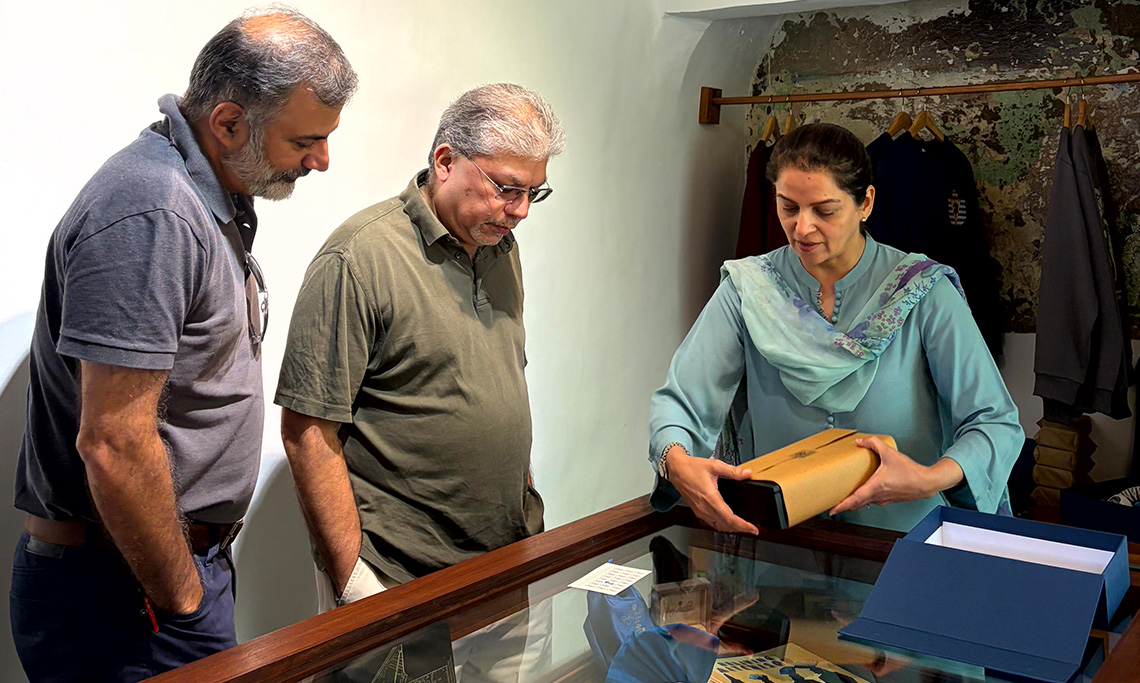 Visitors to the Shop 11